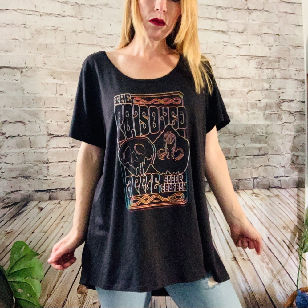 ‼️Disney SNOW WHITE POISON APPLE Tee Shirt